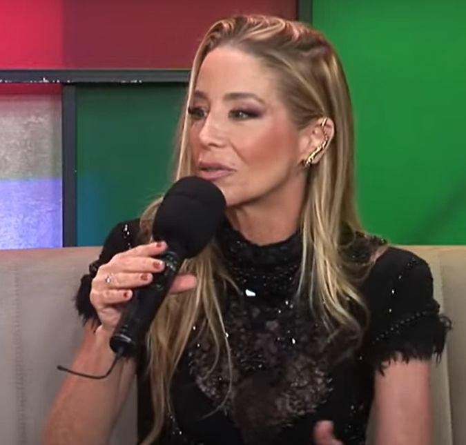 Danielle Winits se emociona ao falar da relação com André Gonçalves e garante: - O futuro a Deus pertence A atriz participou do Programa de Todos os Programas e abriu o jogo sobre o peão que está em A Fazenda 15