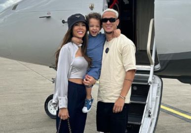 Jogador Antony e a esposa anunciam gravidez do segundo filho. Veja os famosos que vão aumentar a família em 2023