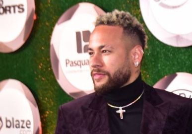 Mulher alega ser mãe de quarto filho de Neymar Jr., diz programa
