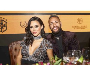 Bruna Biancardi e Neymar Jr. celebram dois meses de Mavie: <I>Nosso pacotinho</I>