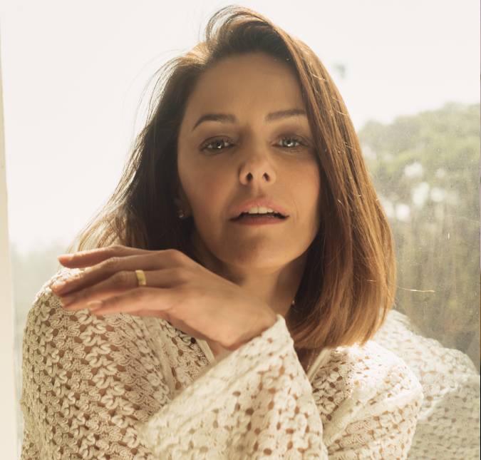 Bianca Rinaldi dá detalhes sobre novo projeto em formato de <i>podcast</i> e fala sobre maternidade