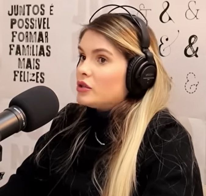Bárbara Evans abre o jogo sobre amamentação dos gêmeos: - Não tive leite e o bico rachou A modelo também contou que irá recorrer à cirurgia plástica