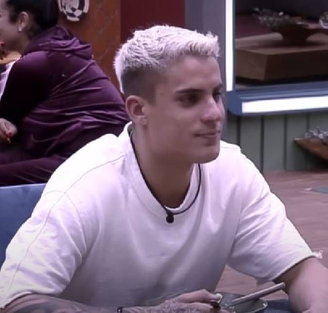 Tiago Ramos revela que perdeu filho: Vocês não sentem a dor O ex A Fazenda disse que vai se afastar das redes sociais