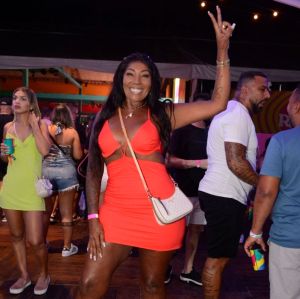 Mãe de Ludmilla explica confusão em boate: <i>- Cai para dentro da porrada</i>