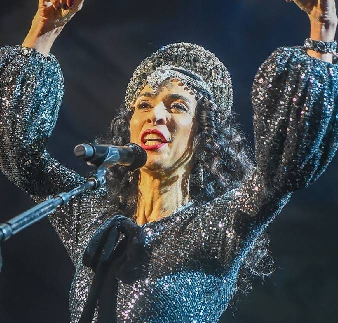 Marisa Monte agradece homenagem de título de Doutora Honoris Causa da