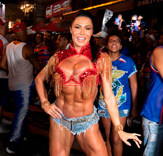 Gracyanne Barbosa entrega se fica incomodada com as pessoas falando do tamanho da sua partes íntimas