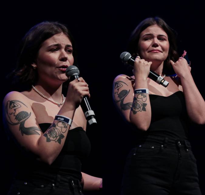 FIlha de Mingau se emociona ao falar do pai em <i>show</i> em homenagem ao músico