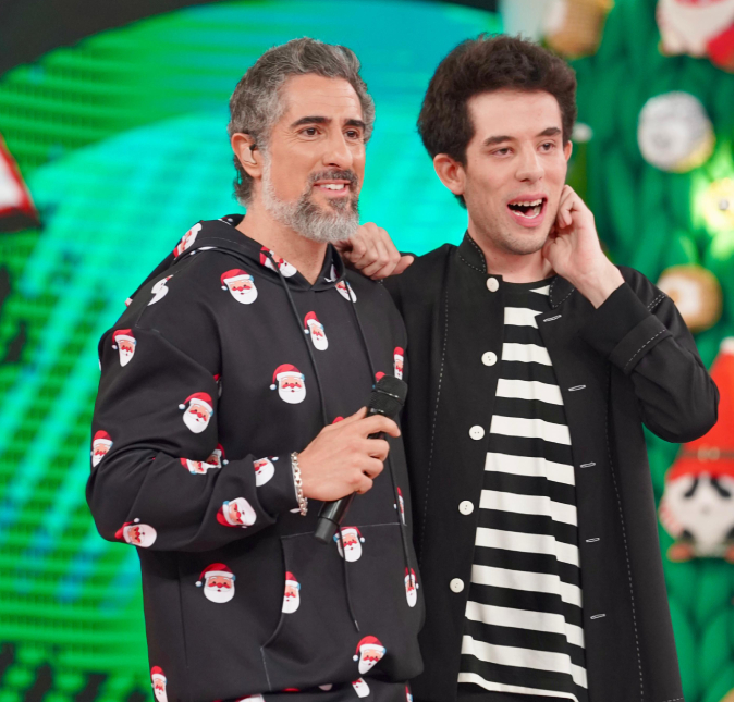 Romeo, filho de Marcos Mion, se apresenta pela primeira vez no <I>Caldeirão</I>