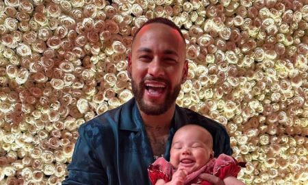 Neymar Jr. abre álbum de primeiro Natal com Mavie e fãs destacam semelhança entre os dois