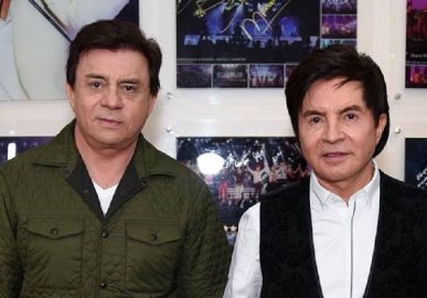 Ao som de <i>Evidências</i>, Chitãozinho & Xororó comandarão contagem regressiva de Ano Novo na Avenida Paulista