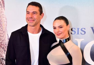Noiva, Isis Valverde curte viagem à Bahia com Marcus Buaiz e família