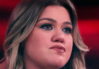 Kelly Clarkson admite que lidou com depressão após terminar casamento de 22 anos: <I>Não conseguia mais sorrir</i>