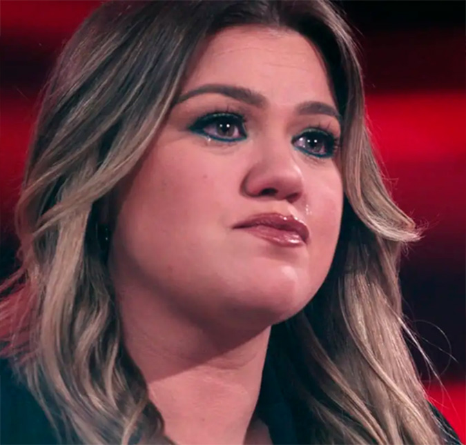 Kelly Clarkson admite que lidou com depressão após terminar casamento de 22 anos: <I>Não conseguia mais sorrir</i>