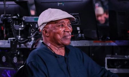 Aos 81 anos de idade, Milton Nascimento curte aposentadoria e se diverte com filho