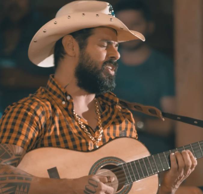 Filha de João Carreiro presta homenagem ao pai: <i>Nossos momentos ficarão eternizados no meu coração</i>