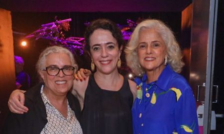 Marieta Severo prestigia a filha na peça <i>Menina Escorrendo dos Olhos da Mãe</i>; veja!
