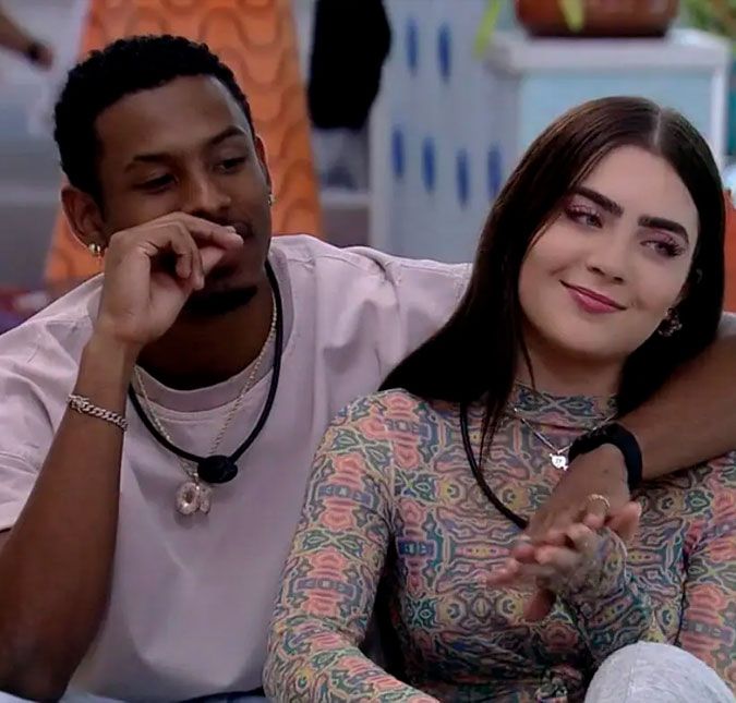 O atleta abriu um álbum de fotos da viagem