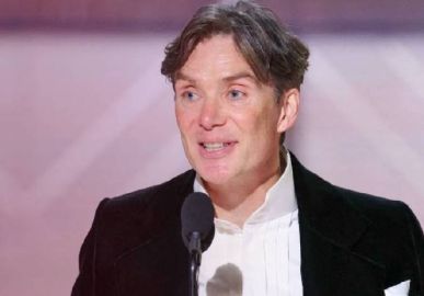 Com <i>Oppenheimer</i> como principal vencedor da noite, confira todos os ganhadores do <i>Globo de Ouro 2024</i>