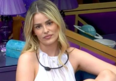 Yasmin Brunet reclama que está com vontade de comer paçoca e revela abstinência em cigarro eletrônico