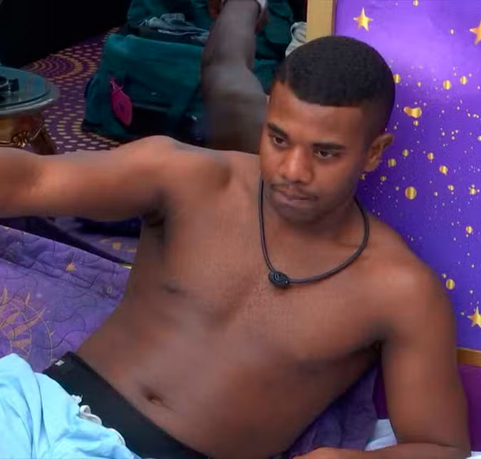 Críticas ao líder, troca de carícias na cama, choro... Saiba o que rolou durante a madrugada no <i>BBB24</i>
