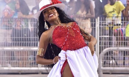 Thelminha de Assis arrasa em ensaio da Mocidade Alegre e mostra todo samba no pé; confira!