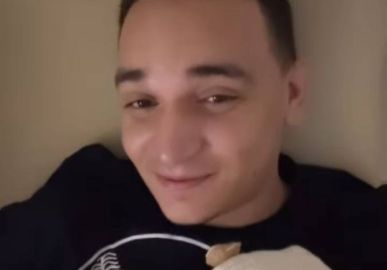 Após nascimento do filho, João Gomes faz reflexão: <i>Sou o cara mais feliz desse mundo</i>