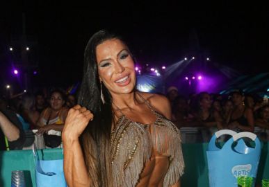 Lesionada, Gracyanne Barbosa ficará de fora do Carnaval e rebate <I>haters: A internet está doente</I>