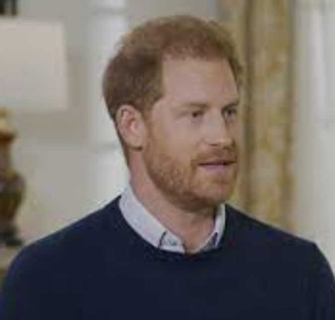 Após problemas de saúde de Rei Charles III e Kate Middleton, Príncipe Harry recebe ligações para voltar ao Reino Unido A esposa do Príncipe William passou por uma cirurgia abdominal