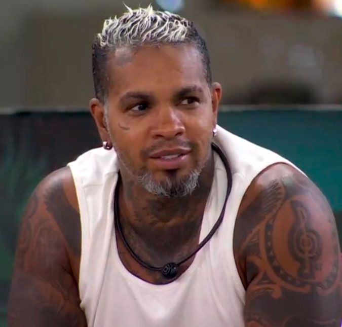 O cantor está dividindo opiniões da web