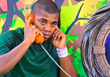 Davi atende o <i>Big Fone</i> e está imune; confira como o <i>brother</i> dividiu a casa para formação do paredão