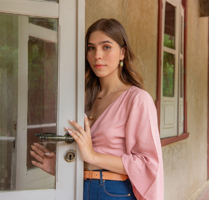 Gabriela Medeiros se emociona com recados de Malu Galli e Renan Monteiro: <I>- Que fofo</I>
