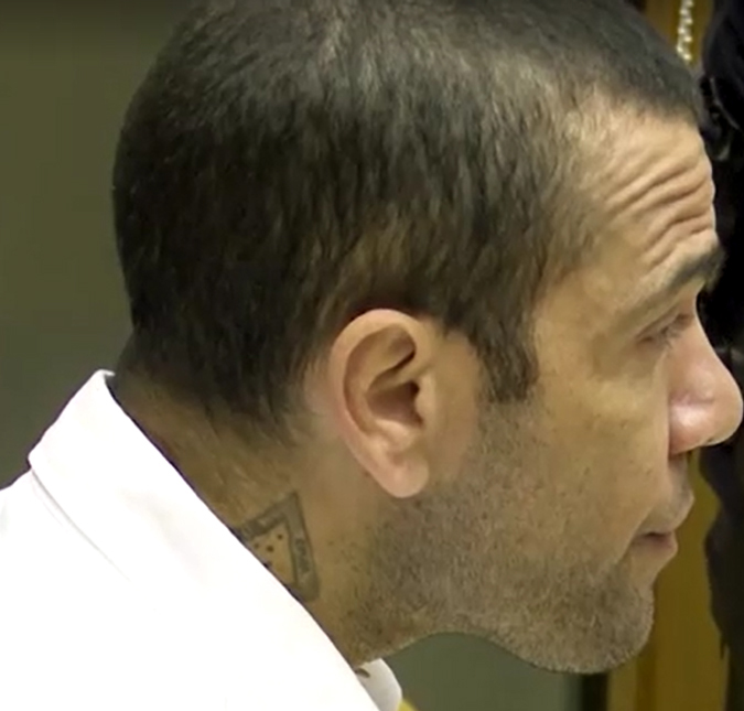 Em depoimento, Daniel Alves chora, nega ser um homem violento e garante que não forçou a prática sexual: <i>Estávamos desfrutando</i>; leia na íntegra