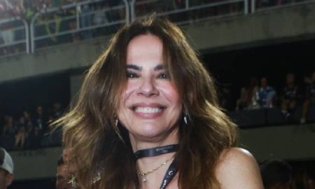 Luciana Gimenez revela ter ficado <i>fedida</i> durante Carnaval 2024