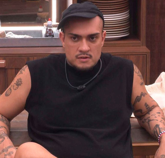 Teoria de maldição, cantoria e muita reclamação! Saiba como foi a madrugada no <i>BBB24</i>