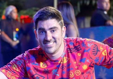 Marcelo Adnet é flagrado traindo a esposa após deixar a Sapucaí, diz colunista