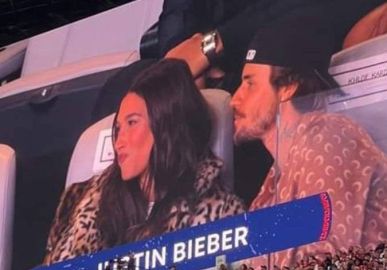 Com <i>show</i> de intervalo de Usher, Justin Bieber marca presença no <i>Super Bowl LVIII</i>