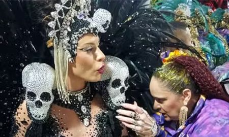 Aricia Silva passa perrengue com fantasia rasgada horas antes do desfile da Imperatriz Leopoldinense
