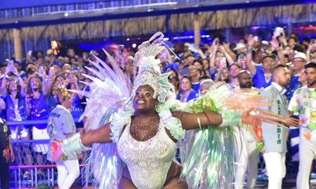 Jojo Todynho é destaque em desfile da Mocidade Independente de Padre Miguel e dispara: - <i>Corpo é só um acessório</i>