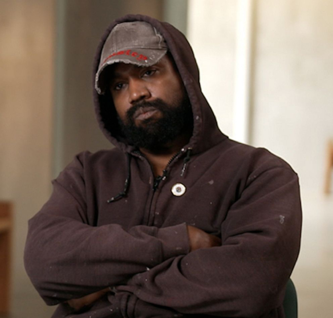Após <I>look</I> polêmico, Kanye West e Bianca Censori não entraram no <I>Grammy 2025</I>, diz revista