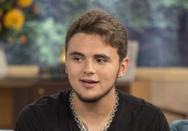 Prince Jackson divulga primeira imagem de cinebiografia sobre Michael Jackson, confira