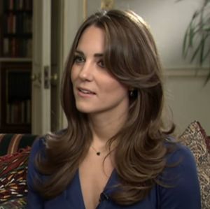 Após especulações de sumiço, Kate Middleton é vista pela primeira vez após cirurgia abdominal