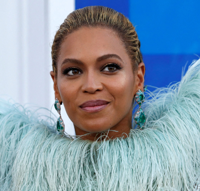 Beyoncé revela doença auto-imune que a faz ter cuidado extra com cabelos: <I>Jornada profundamente pessoal</i>