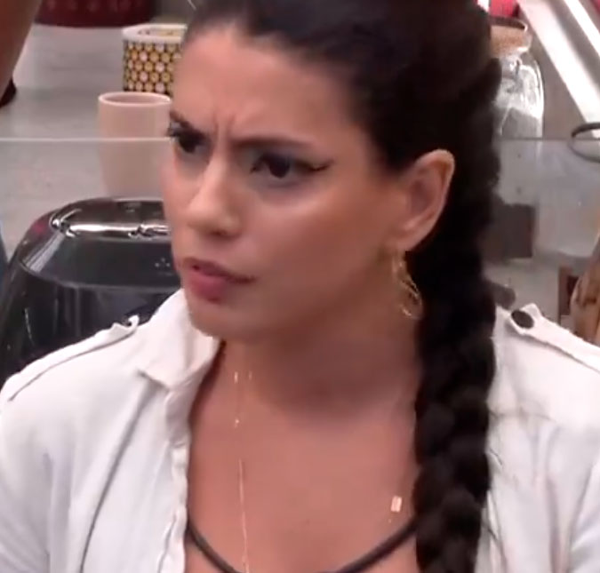 Fernanda protagoniza discussão com Beatriz no <i>BBB24</i> e dispara: <i>- Que papo de maluco!</i>