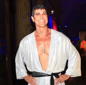 Reynaldo Gianecchini revela ter feito terapia após críticas por viver <i>drag queen</i> em <i>Priscilla</i>