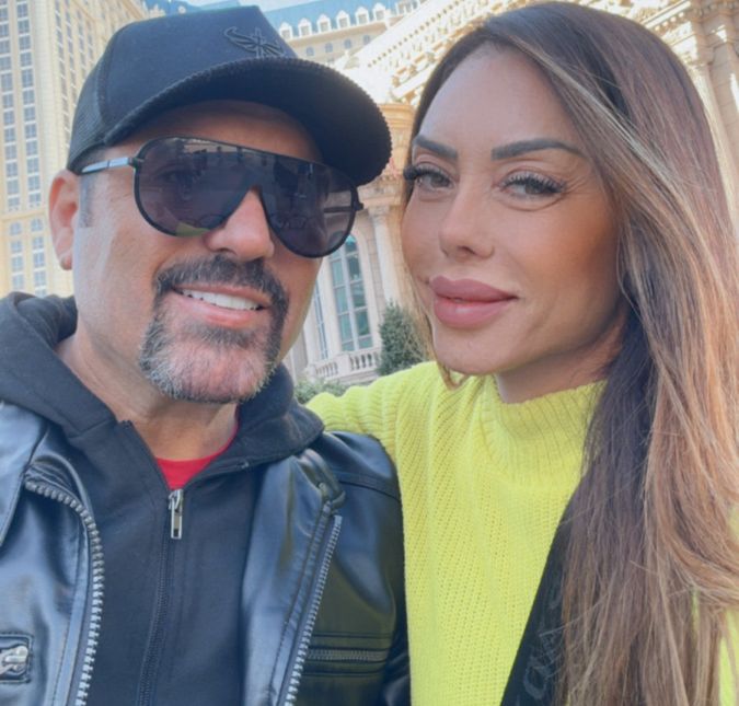 Edson também contou um pouco sobre a viagem ao lado da esposa. Segundo ele, está sendo maravilhosa: Estou até mesmo revivendo meu relacionamento com minha esposa, como se fôssemos adolescentes novamente. Esta viagem está sendo maravilhosa.