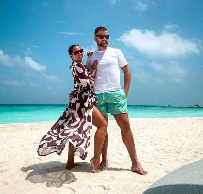 O amor está no ar! Natália Toscano e Zé Neto, da dupla com Cristiano, estão realizando um verdadeiro sonho. O casal viajou para Maldivas para renovar as energias e curtir a companhia um do outro. Os dois, vale pontuar, são pais de José Filho e Angelina.