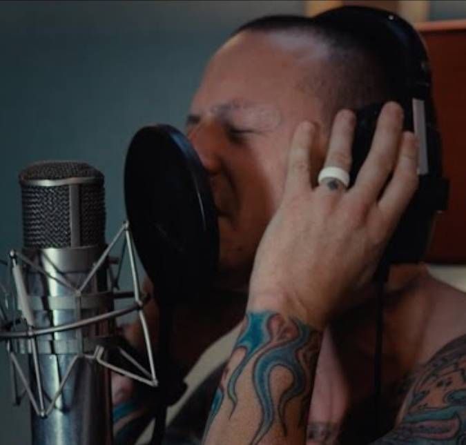 Friendly Fire foi feita para compor o álbum One More Night, de 2017, ano que o vocalista morreu