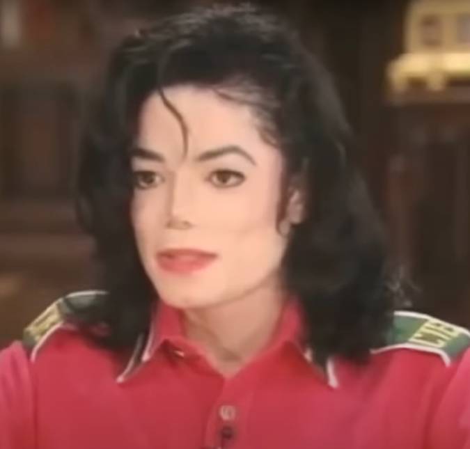 Motivo de cirurgias plásticas no nariz de Michael Jackson é revelado por ex-guarda-costas