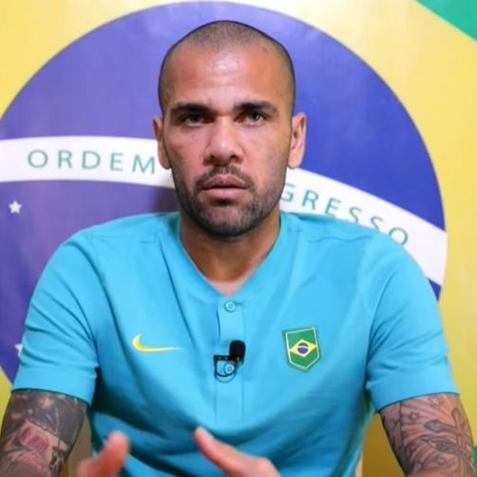 Daniel Alves participa de festa horas depois de sair da prisão, diz jornal