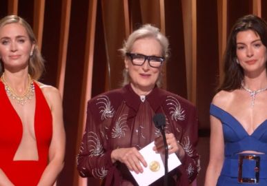 Emily Blunt, Meryl Streep e Anne Hathaway marcam reencontro de <i>O Diabo Veste Prada</i> no <i>SAG Awards</i> 2024